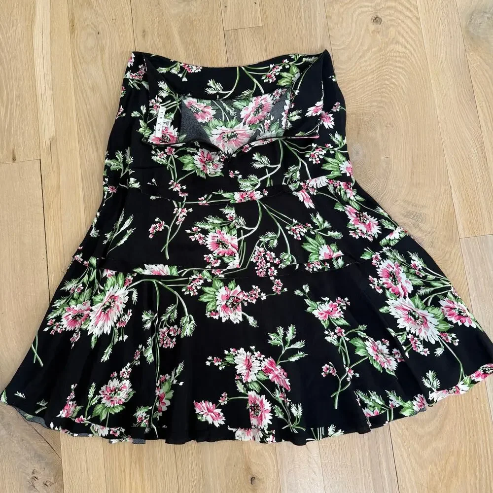 CAbi Black Floral Fit and Flare Ruffle Skirt SZ 6 Raw Edge Classy Classic Work